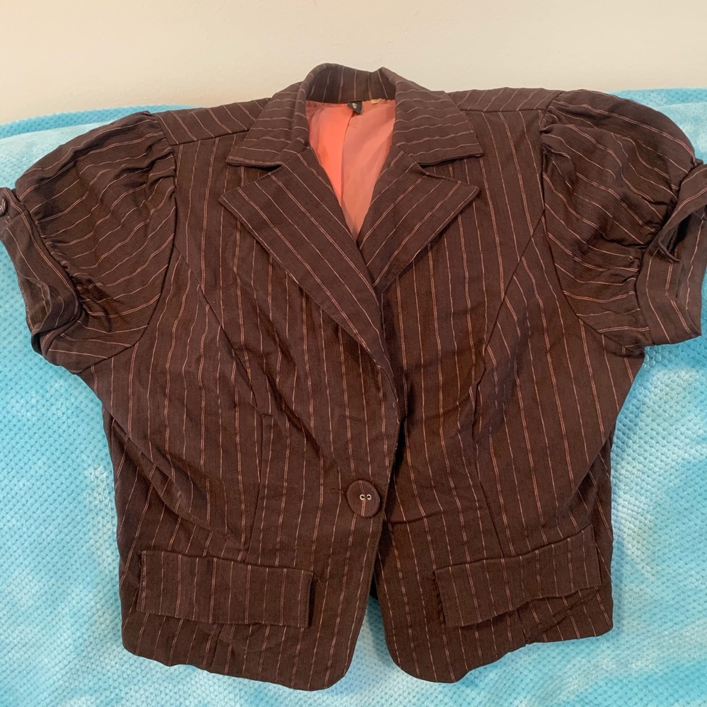 Short sleeve Blazer Brown w/ Pinstripes